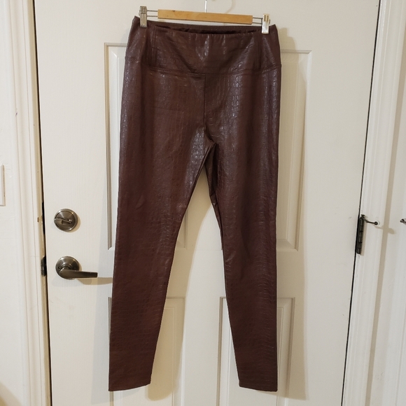 7 For All Mankind Chocolate Brown Faux Leather Leggings - Picture 1 of 8